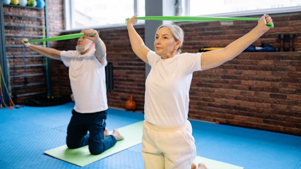 全球人口老化趨勢加劇，銀髮族為了對抗肌少症問題，正積極將蛋白質補充劑納入日常飲食策略